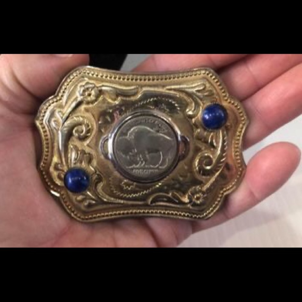 Vintage buffalo 🐃 head buckle belt buckle with blue stones